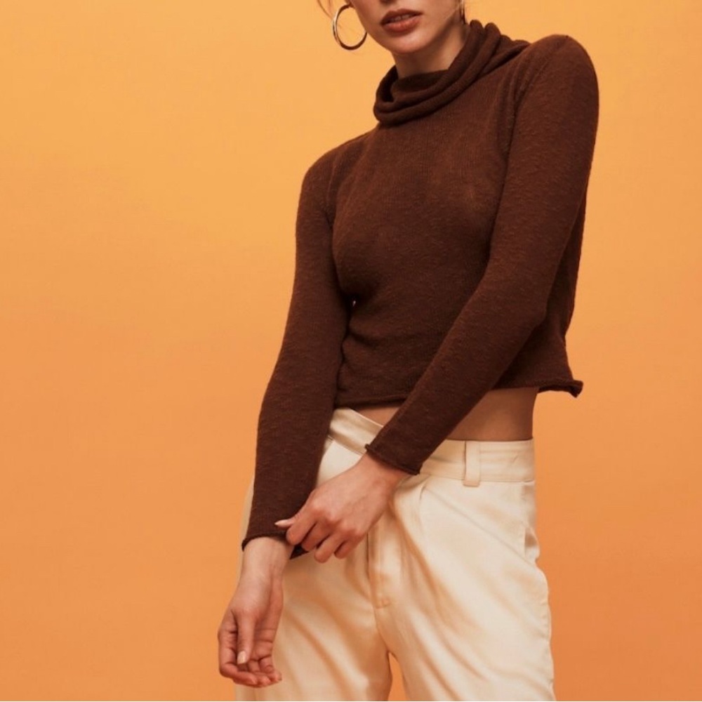🆕 Savannah Morrow 100% Organic Cotton Cocoa Brown Turtleneck Taya Top